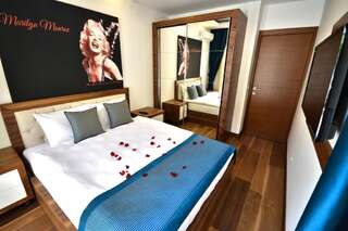Апарт-отели Chill and Go Aparthotel Будва Апартаменты с видом на море-22